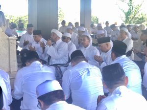 Bupati Tanah Bumbu Hadiri Safari Dakwah dan Ziarah Bersama Habib Musthofa