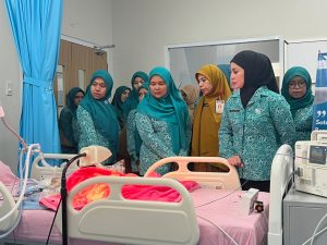 Ketua TP PKK HST Beri Semangat untuk Pasien RSUD Barabai