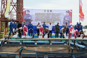 Wabup Herman: Bantuan Sosial Ditpolairud Sangat Bermanfaat bagi Warga Desa Bagus