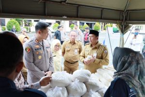 Bupati dan Kapolres Kompak Turun Tangan dalam Gerakan Pangan Murah Batola