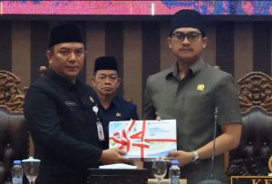 Tanah Bumbu Sampaikan LPj APBD 2024, Raih WTP ke-12 Kali Berturut-turut