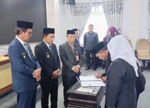 Bupati Balangan Lantik Puluhan Pejabat Baru, Dorong Profesionalisme dan Inovasi Pelayanan Publik