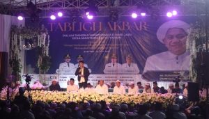 Tabligh Akbar dan Semangat Gotong Royong Warnai HUT Desa Mantewe