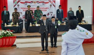 Bupati Abdul Hadi Kukuhkan Paskibraka Balangan untuk HUT RI ke-80