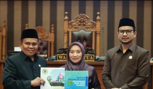 DPRD Tanah Bumbu dan Pemkab Tandatangani Nota Kesepakatan KUA-PPAS 2026