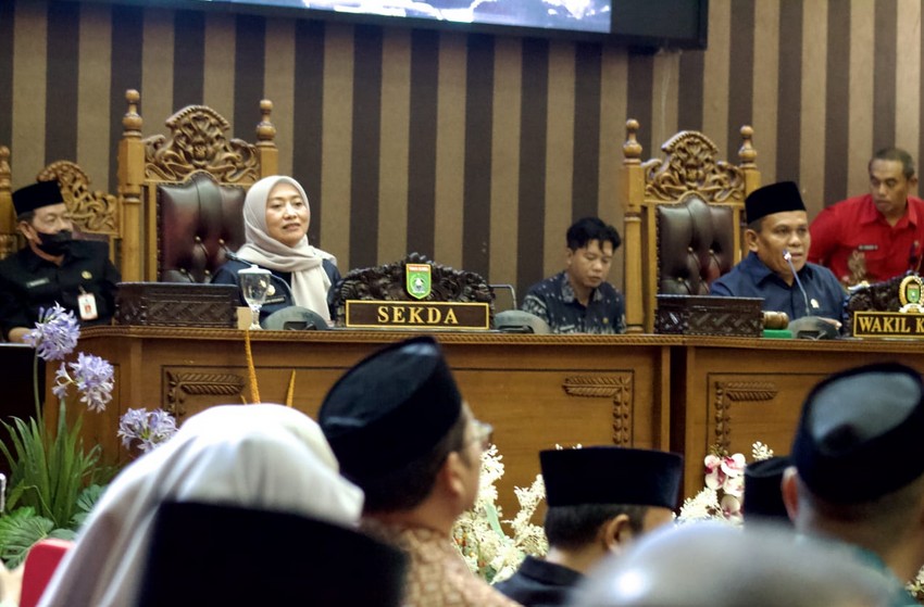 Jawaban Bupati atas Pandangan Fraksi, Ini Komitmen Pemkab Tanbu