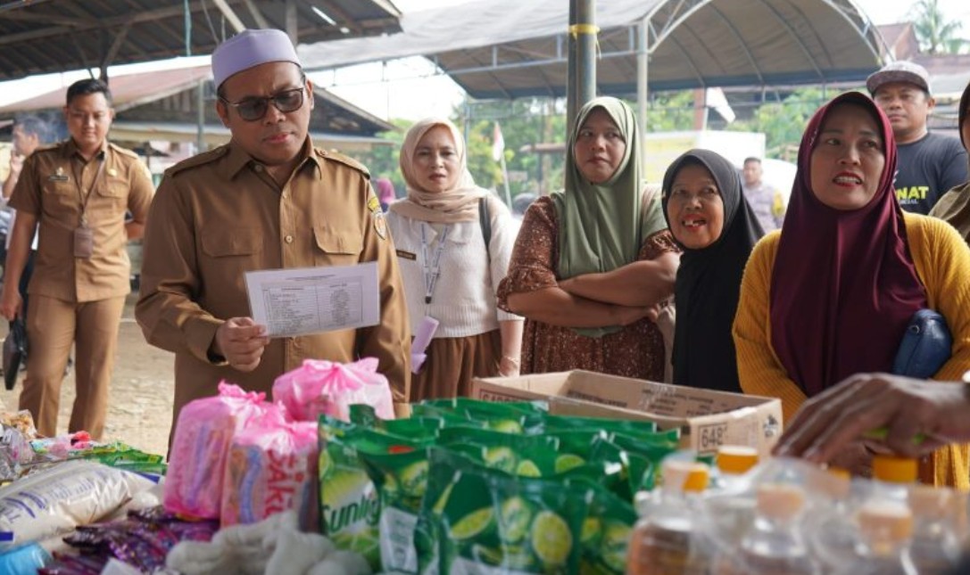 Wabup HST Buka Pasar Murah Jelang Maulid Nabi