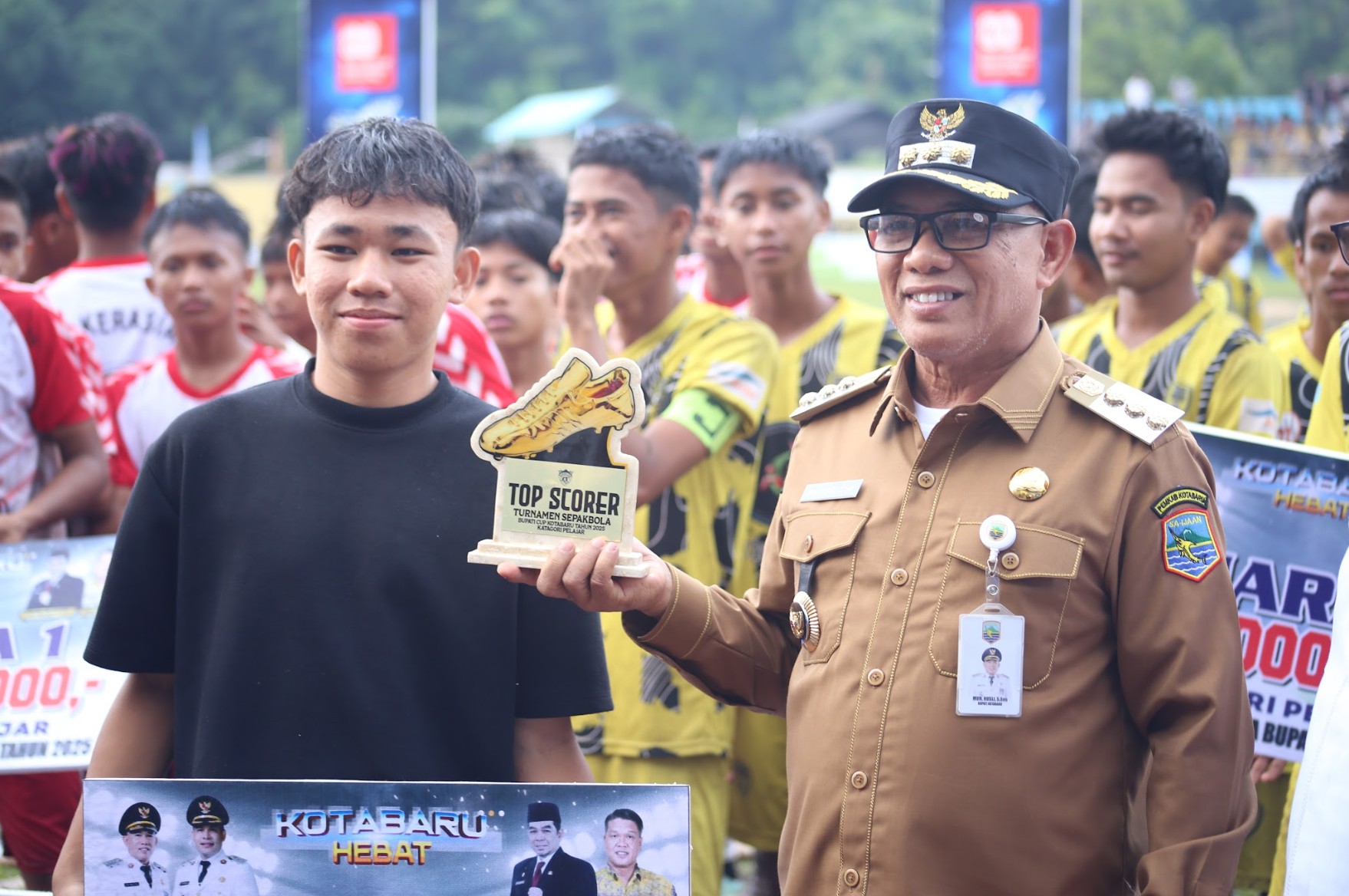 Bupati Muhammad Rusli Tutup Bupati Cup 2025, Surya Samudra FC Juara