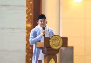 Bupati Tanah Bumbu Larut Haru dalam Peringatan Maulid Nabi di Masjid Agung Al-Falah