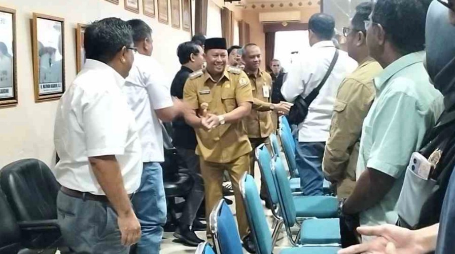 https://peloporkalimantan.com/pemkab-batola-gelar-coffee-morning-bersama-media-perkuat-sinergi-pembangunan/