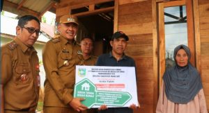 Pemkab Tala Perbaiki Ratusan Rumah Tidak Layak Huni, Bupati Lakukan Peninjauan