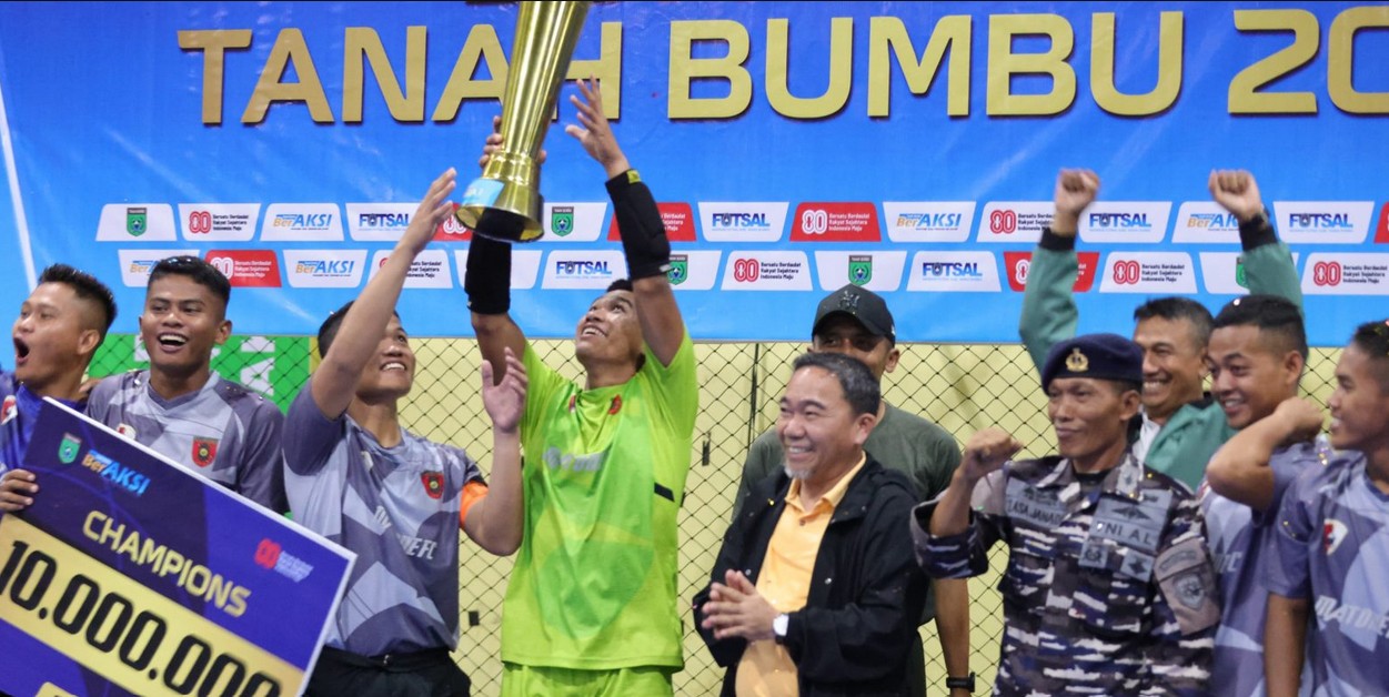 Tim Yonif 828 TP/BWM Raih Juara Umum Futsal Bupati Tanah Bumbu Cup 2025